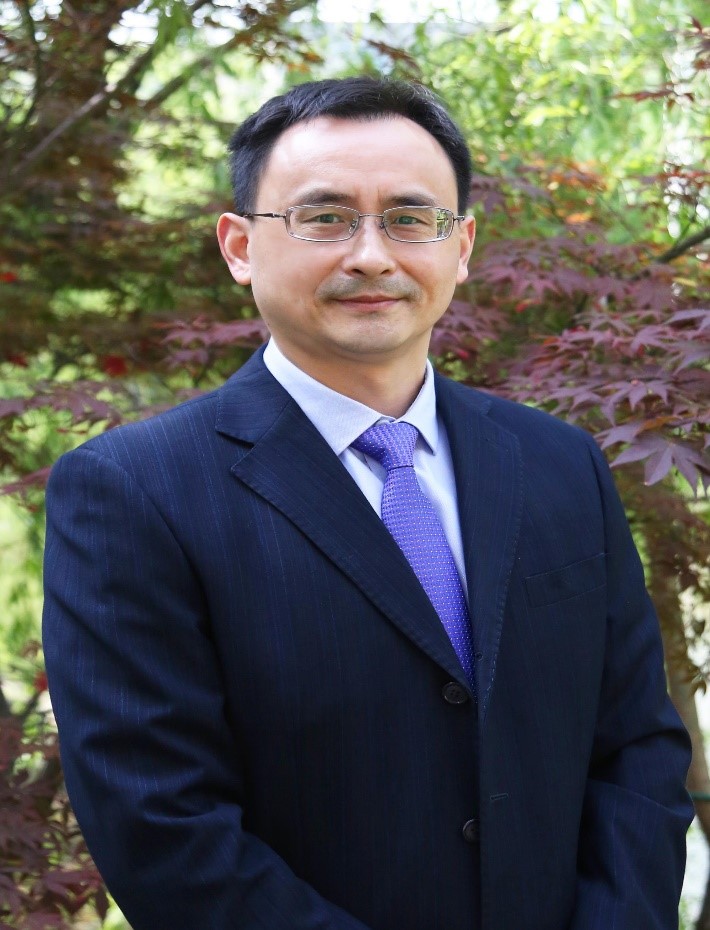 智能审计创新班负责人邓川院长